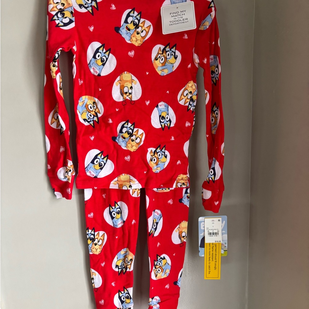 Bluey Valentines Day Pajamas size 6 Hearts